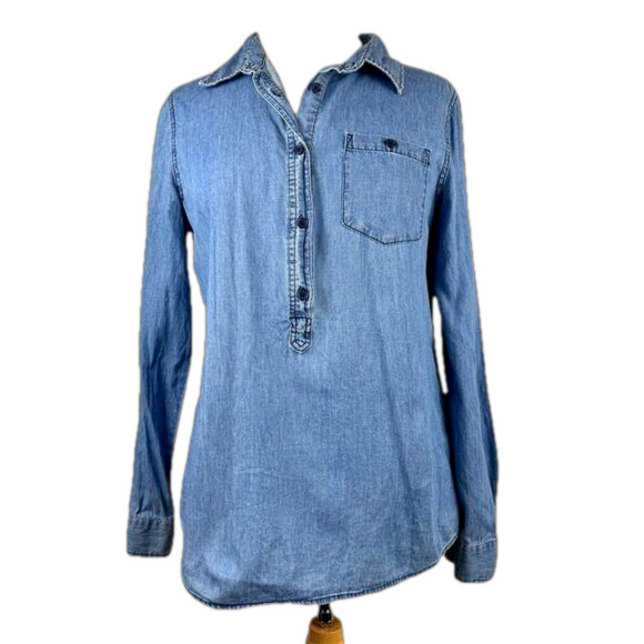 Lucy and Laurel Tops - Lucy & Laurel Women's Blue Chambray Top Size M Long Sleeve Collared Blouse